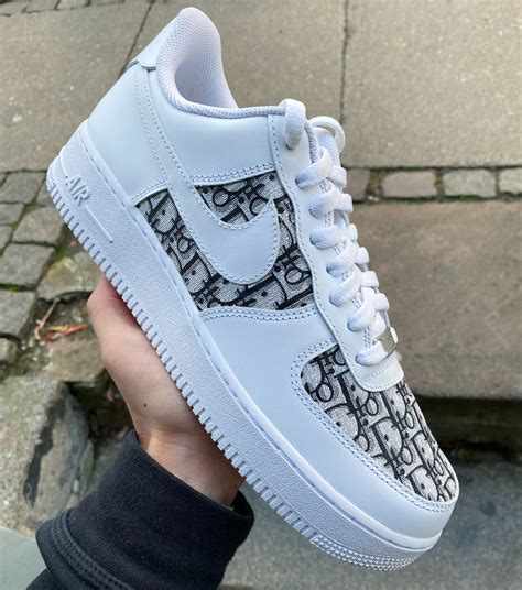 Dior Nike Air Force 1 .